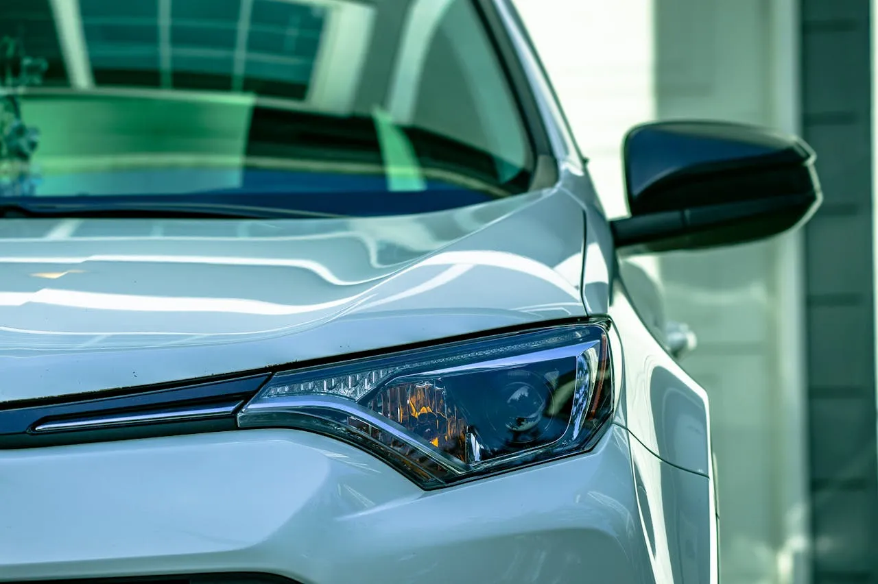 Headlight Restoration Before Fall: When Sanding Beats a Quick Wipe