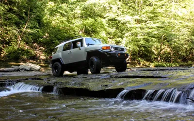 Truck vs SUV in Late 2024: Which Fits Family Duty, Towing, and Weekend Gear?