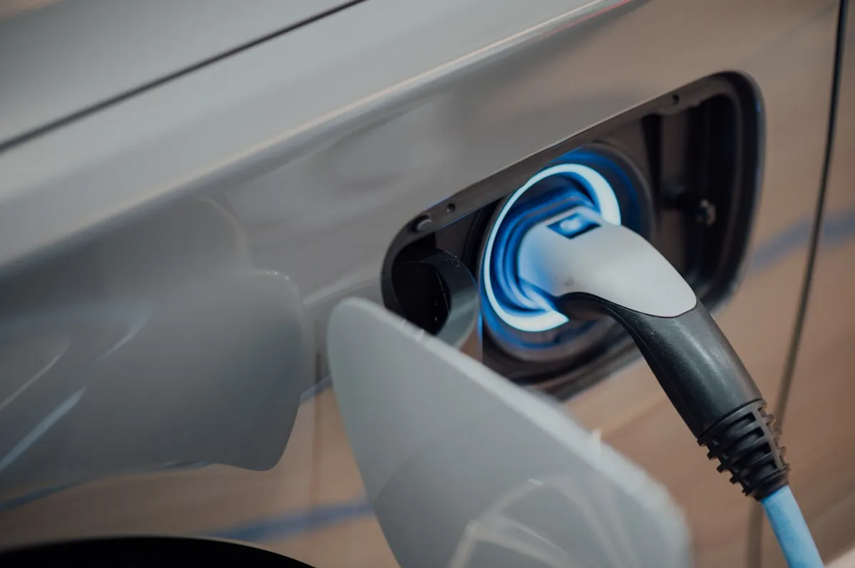 Planning an EV Road Trip in 2025: Apps, Charging Speeds, and Backup Stops
