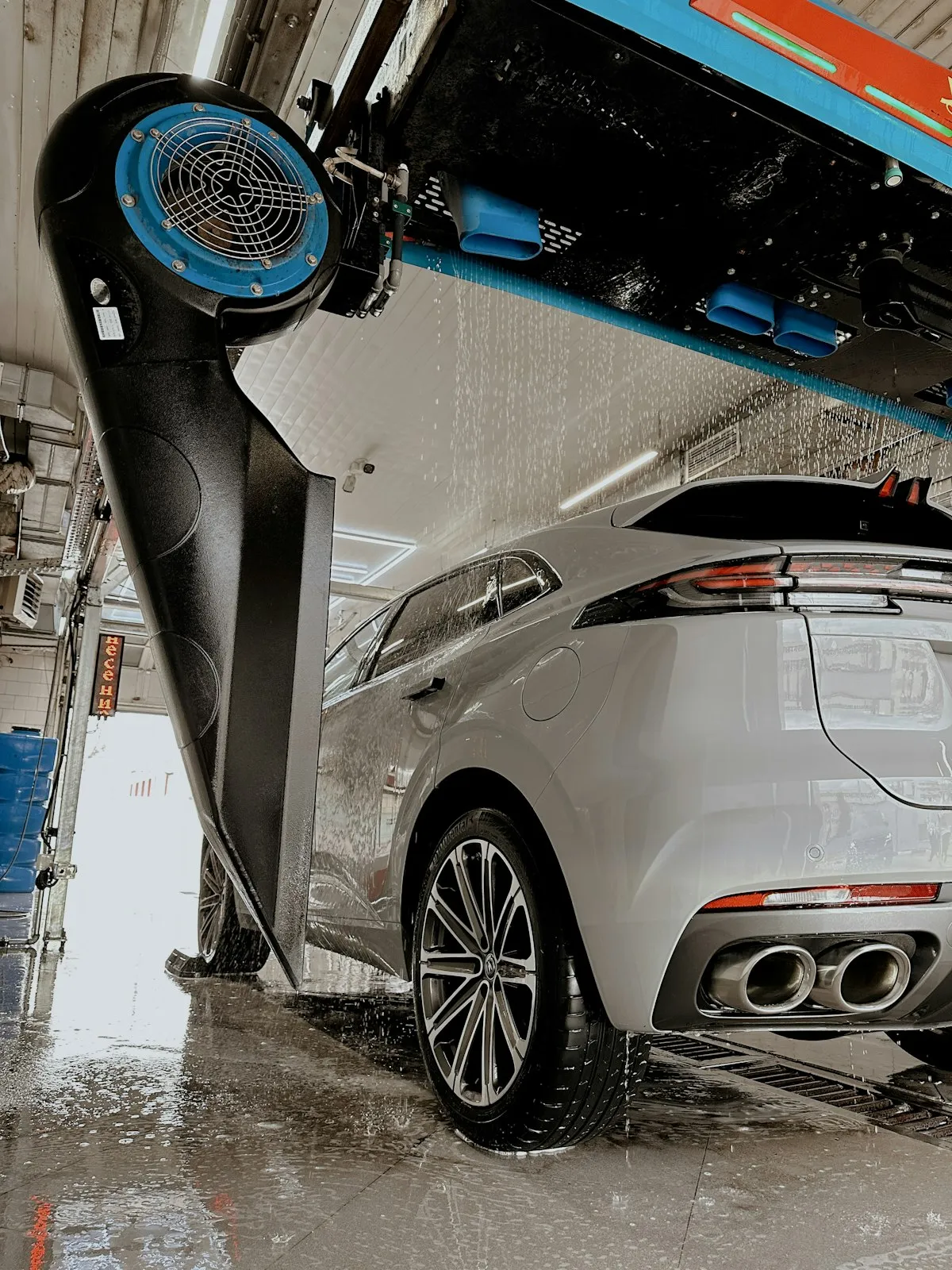 Winter Wash Routine: How to Remove Salt Without Grinding It Into the Paint
